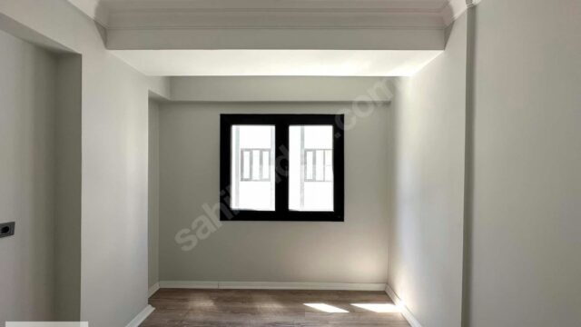x16_12685076328l4