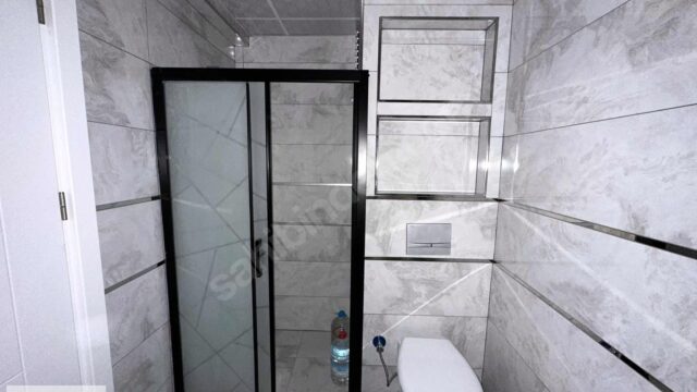 x16_12685076329s6